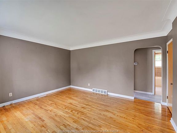 5th image of 12357 Renaud St