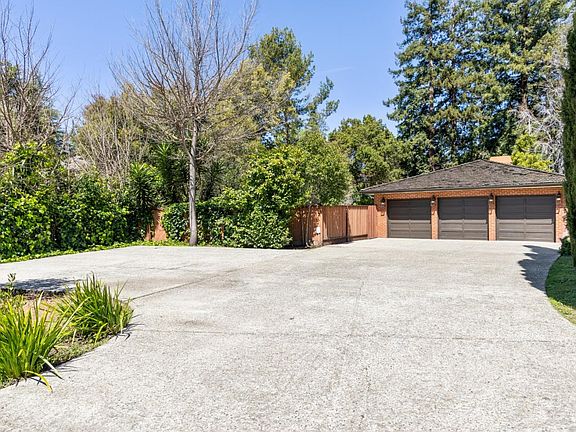 3rd image of 102 Linden Ave