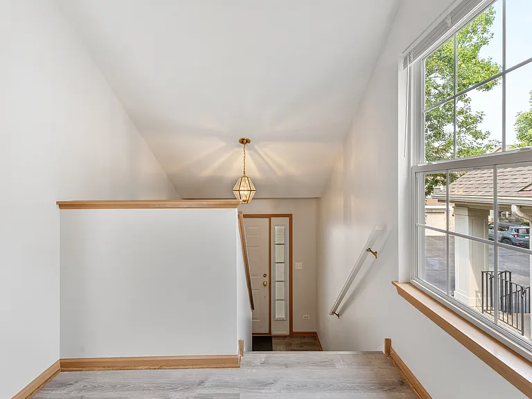 2405 Wilton Ln #2405 — Photo 2