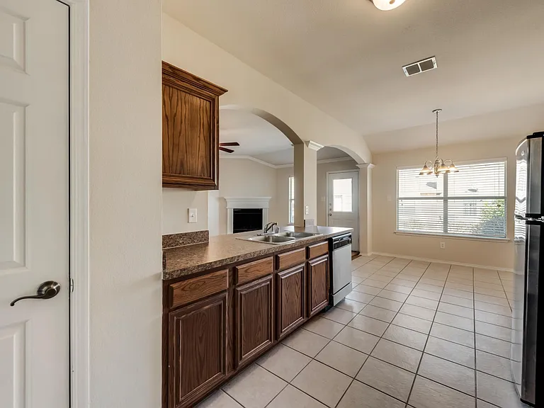819 Hibiscus Trl — Photo 15
