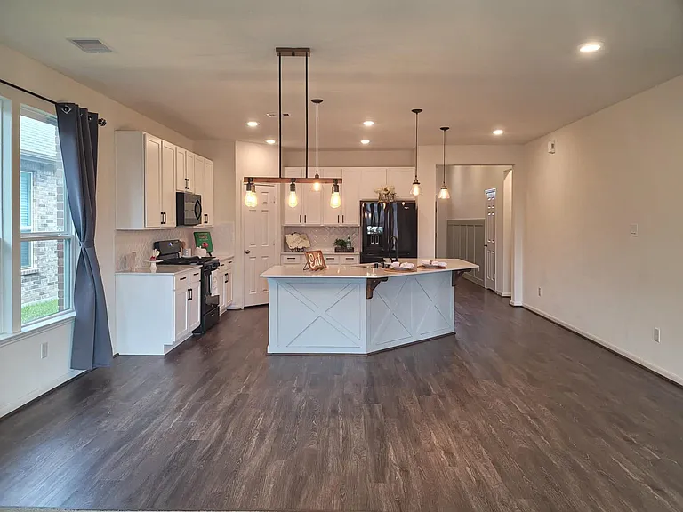 1702 Claire Creek Ct — Photo 14