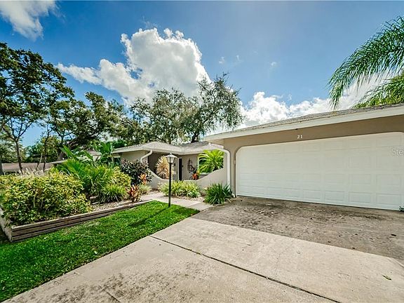 2nd image of 21 Harbor Woods Cir