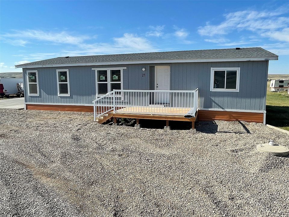 1st image of 21 Chandelle Ln