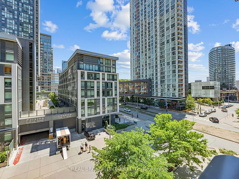 170 Fort York Blvd #407 — Photo 31