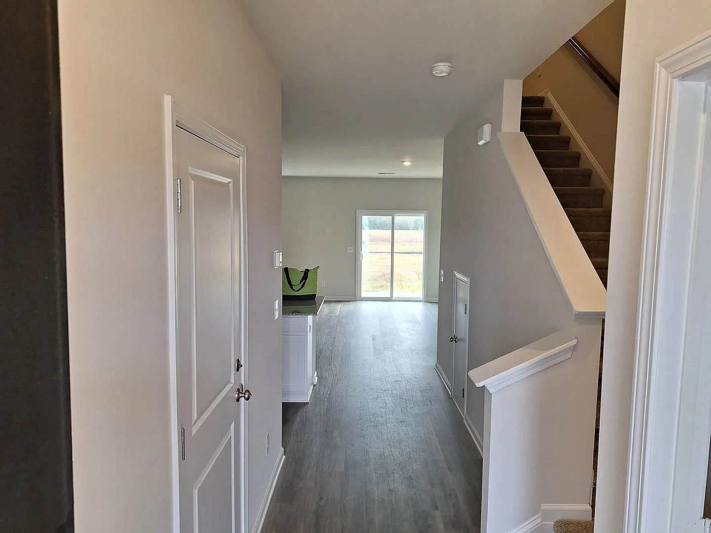 3 bed, 2.5 bath, 1610 sqft, $1,950 — Photo 4