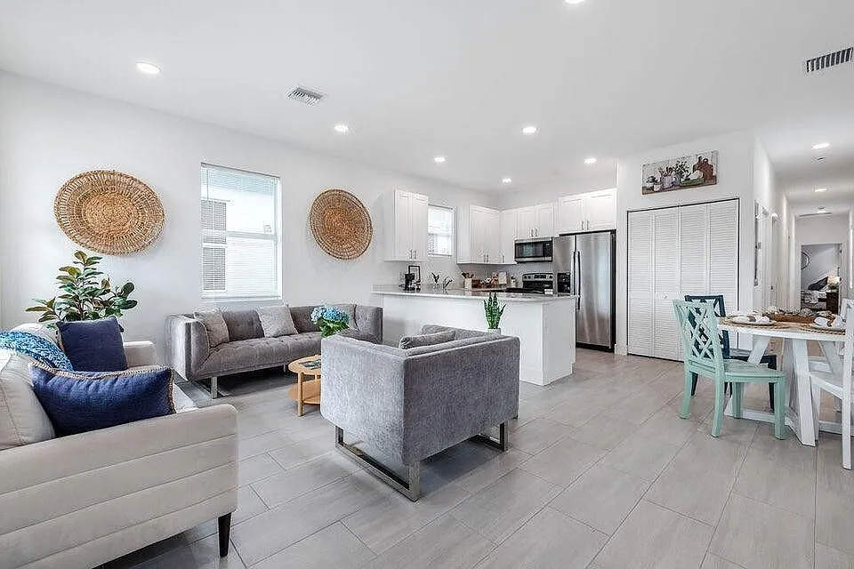 3510 Hiawatha Avenue - 1 — Photo 1