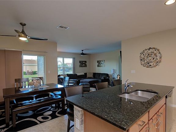 5th image of 15272 Yellow Wood Dr