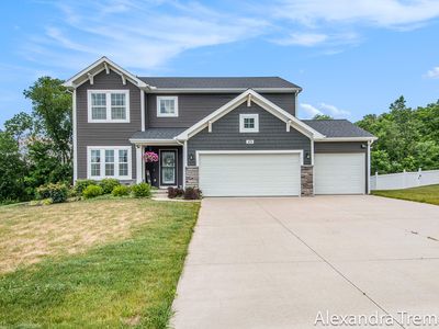 679 Sun Stone Dr SW, Byron Center, MI, 49315