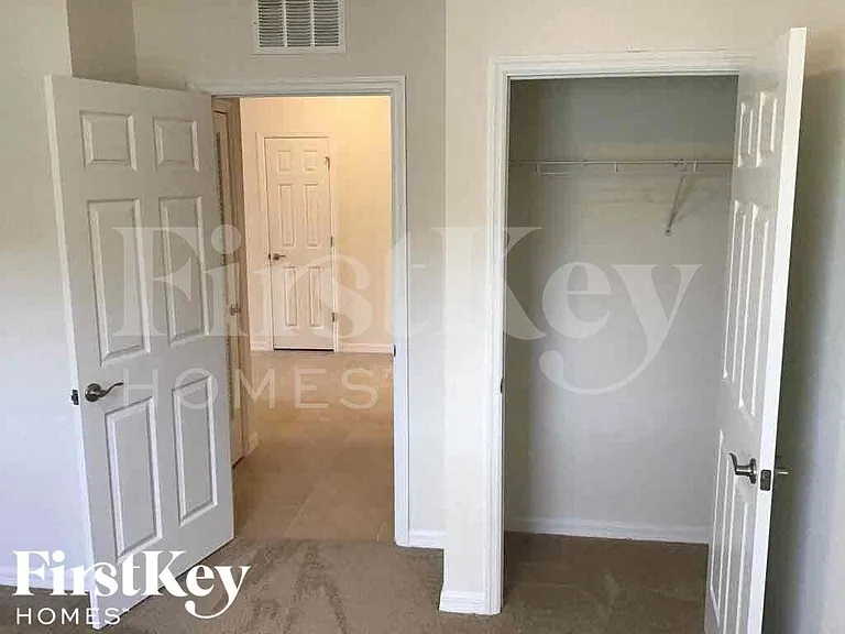 2018 SW 19th Pl — Photo 8