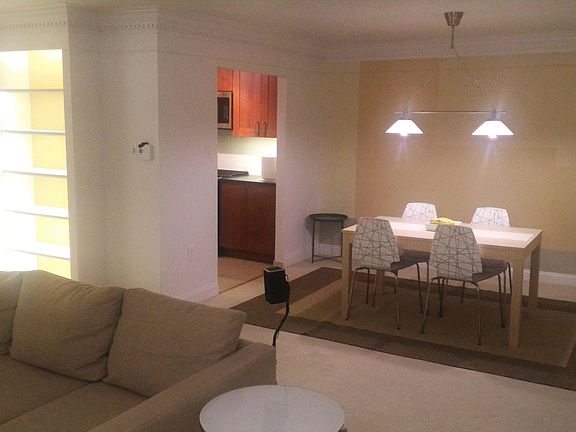 4th image of 2401 Pennsylvania Ave APT 6B30