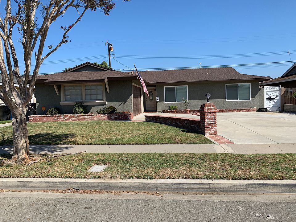 2nd image of 5451 Santa Gertrudes Ave