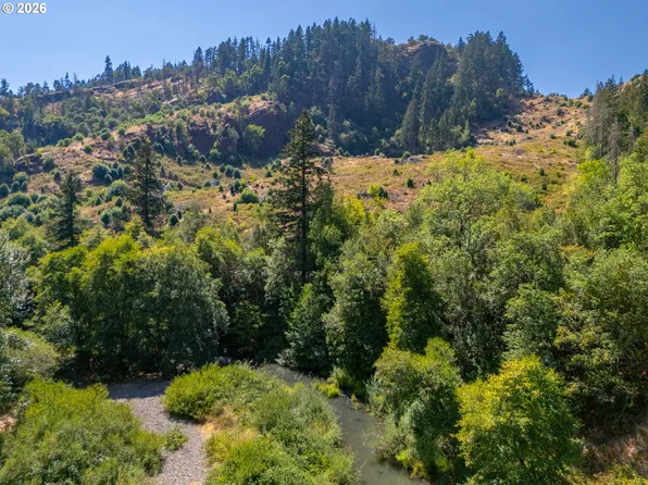 3887 Strickland Canyon Rd, Roseburg, OR 97471