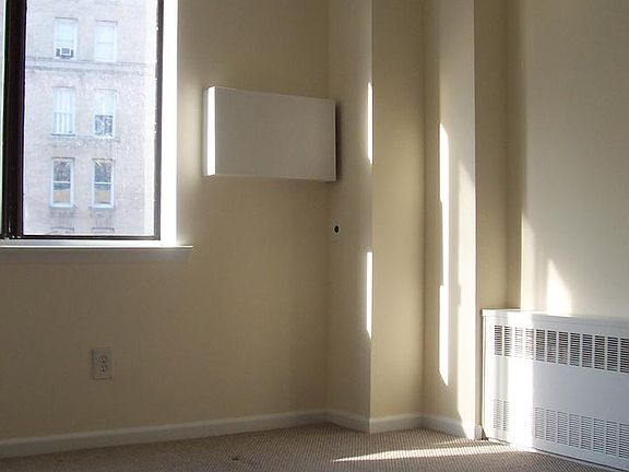 3rd image of 304 Mulberry St APT 2F