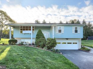 1080 Manor Rd, Windsor, PA 17366