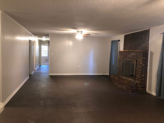 2nd image of 114 Pine St