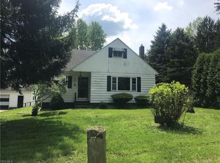 3036 W Hopocan Ave, Barberton, OH 44203
