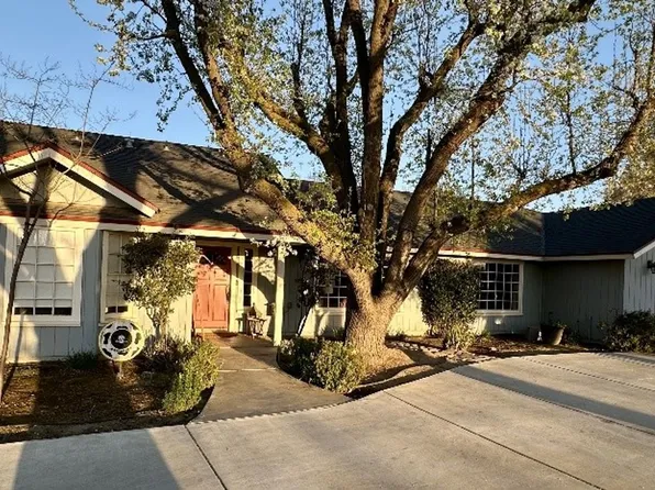 8521 20 1/2 Ave, Lemoore, CA 93245