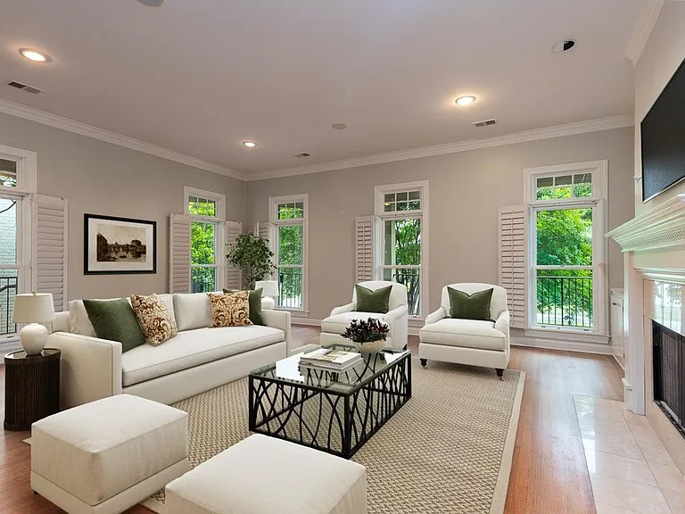 1060 Island Dr — Photo 4