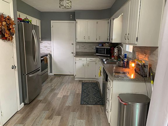 4th image of 59223 Peppermint Dr