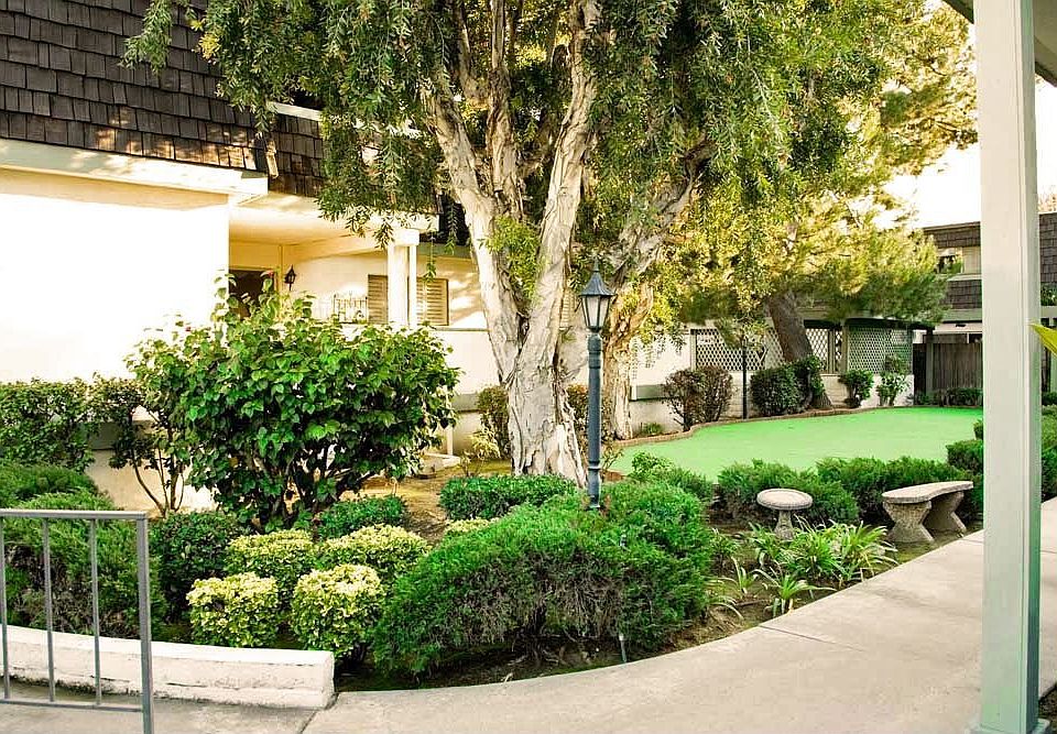 Well maintained small condo community.