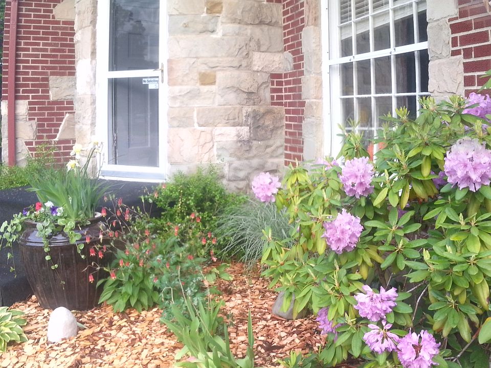 1st image of 862 Mayhew Wood Dr SE
