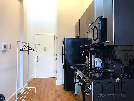 Rented by Rennit Inc. | media 30