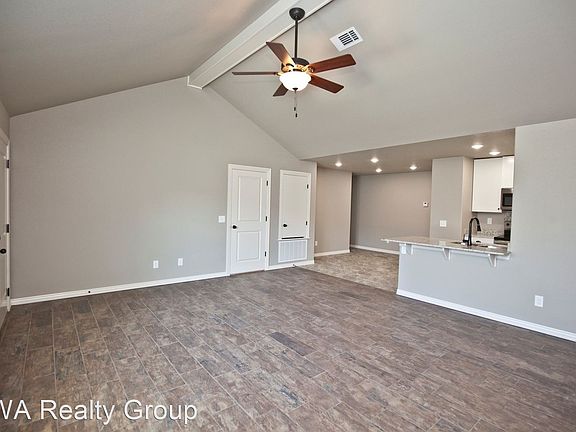 3rd image of 320-A Commercial St
