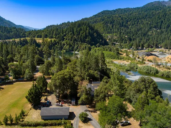 320 Patterson Rd, Willow Creek, CA 95573
