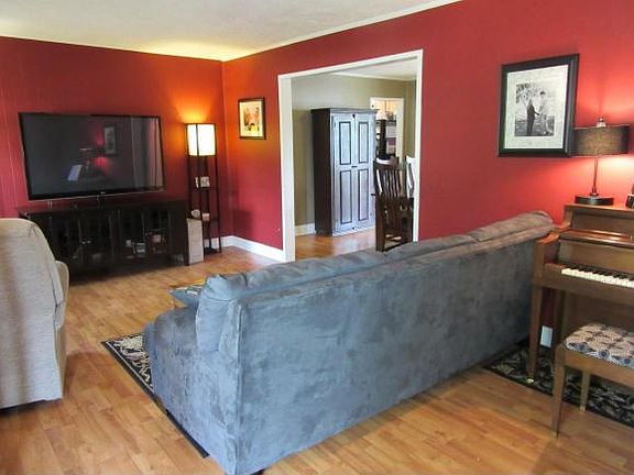 2nd image of 1568 Greenfield Ave