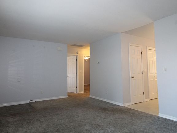 5th image of 738-744 W Oregon Ave #740