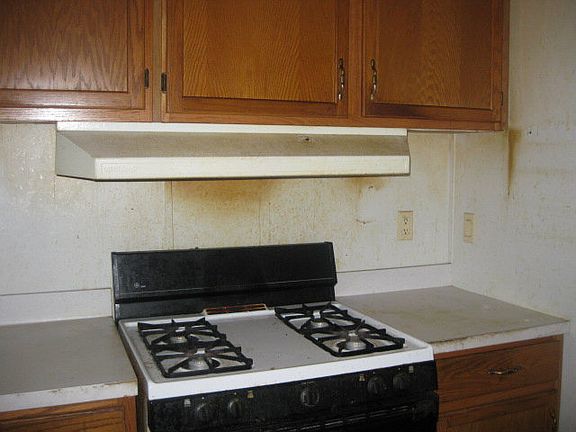 5th image of 28 Lee Road 630