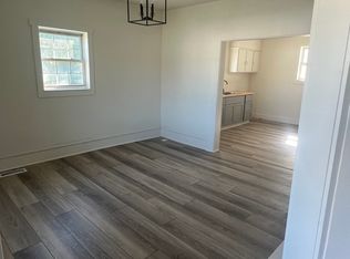 126 S 4th St, Mason, WV 25260