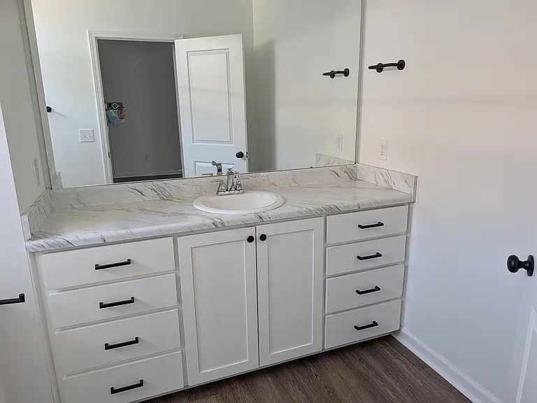 129 Edgefield Rd — Photo 7
