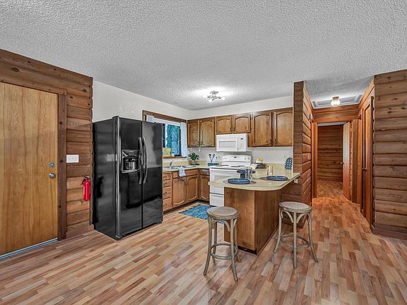 2nd image of 16609 Greenridge Road