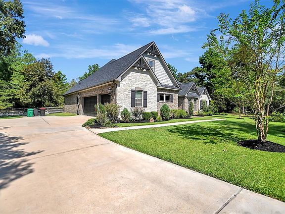 3rd image of 12898 Royal Oak Court
