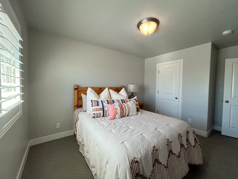 N Coral Ridge Dr — Photo 22