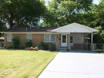 1st image of 2106 W 31st Ave