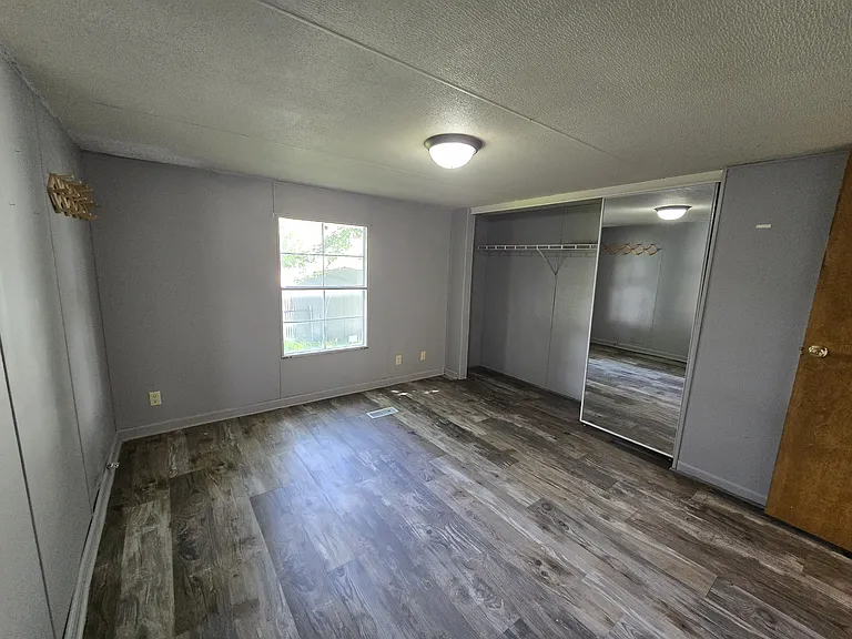 700 W Ridgeway Ave #111 — Photo 13