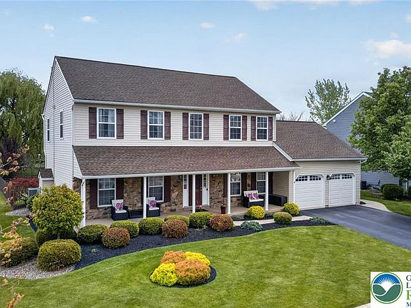 3rd image of 9580 Sleepy Hollow Ln