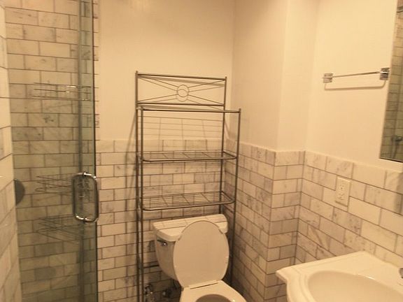 3rd image of 138 E 94th St APT 3NW
