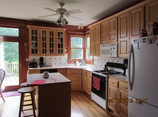 11711 Prairie Ave, Hebron, IL 60034