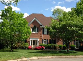 14 Radcliff Ter, Oak Ridge, TN 37830