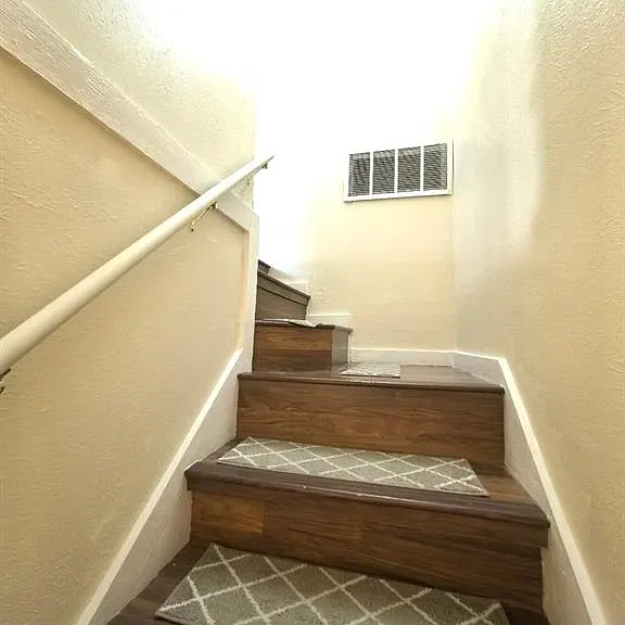 885 Dublin Dr #1 — Photo 1