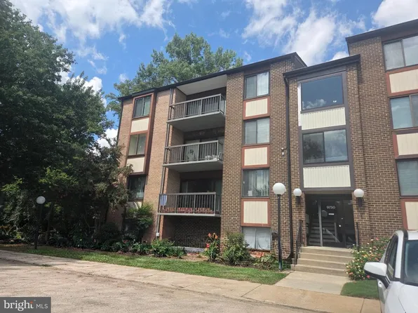 9730 Kingsbridge Dr APT 301, Fairfax, VA 22031