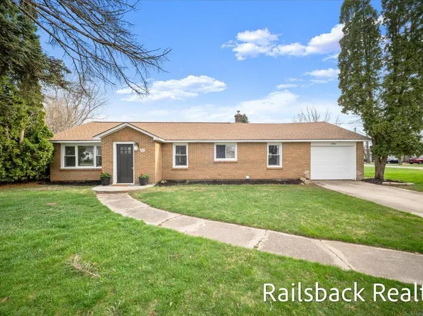 266 Ronald St NE, Cedar Springs, MI 49319