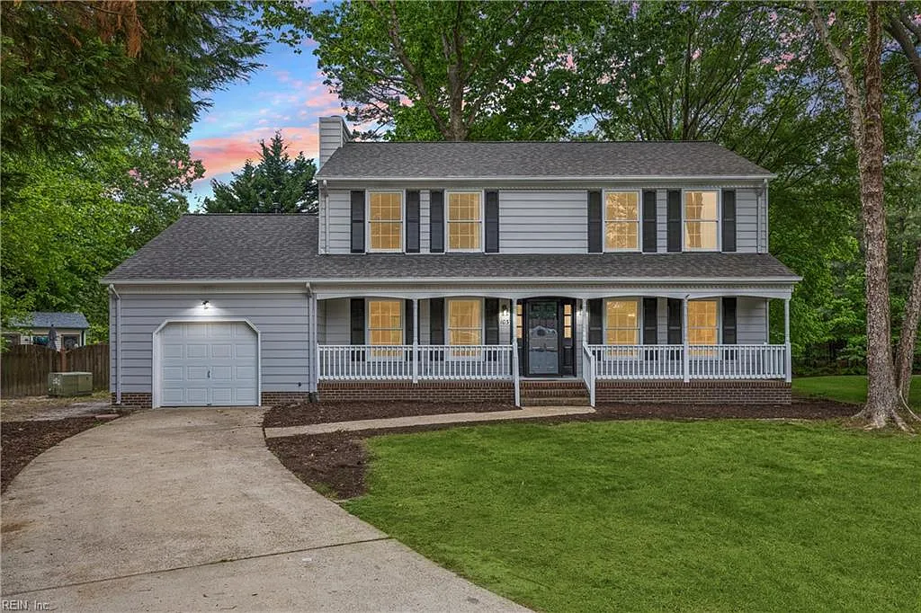 4 bed, 2.5 bath, 2135 sqft, $3,200 — Photo 1
