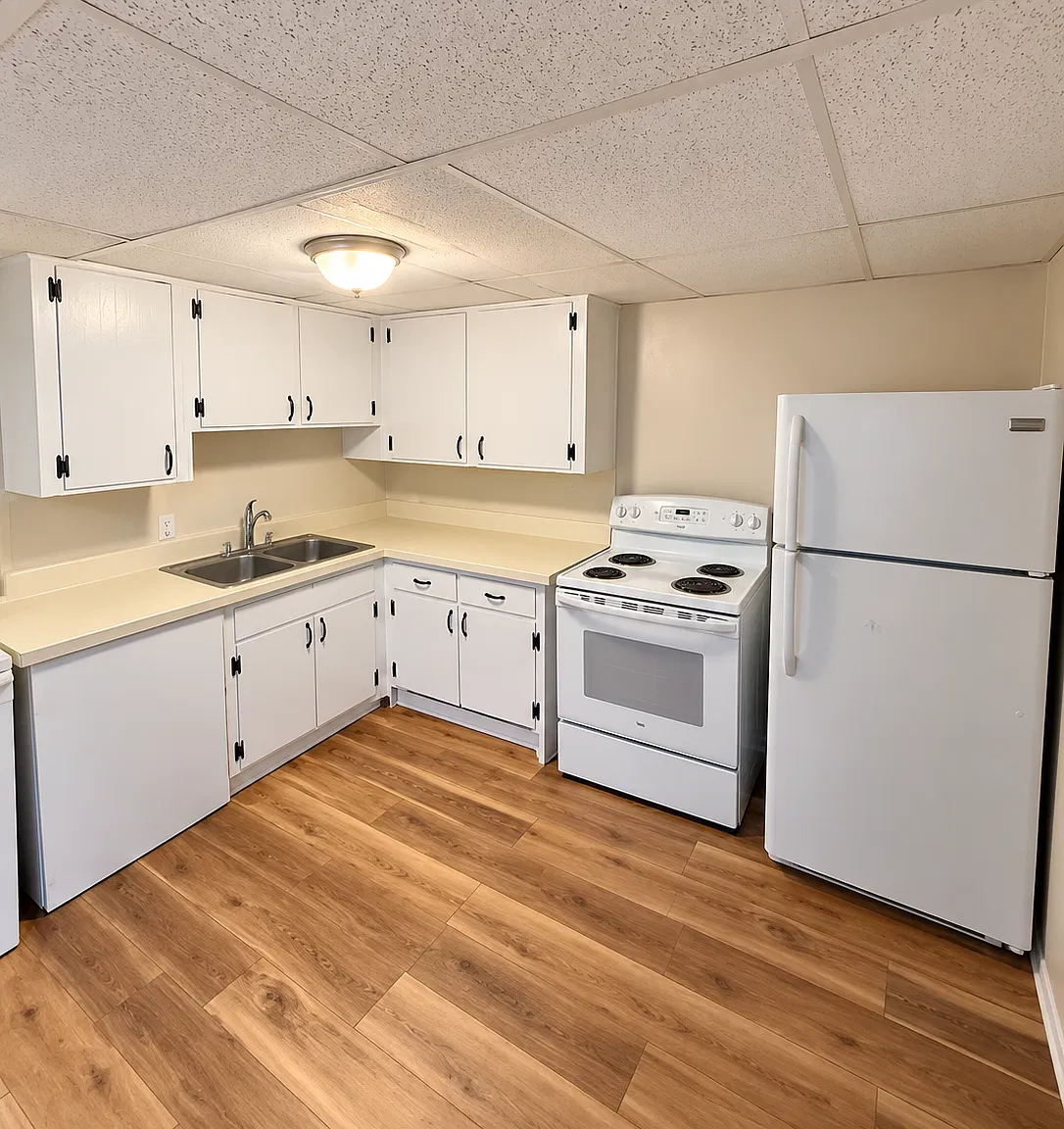 3 bed, $1,800 — Photo 3