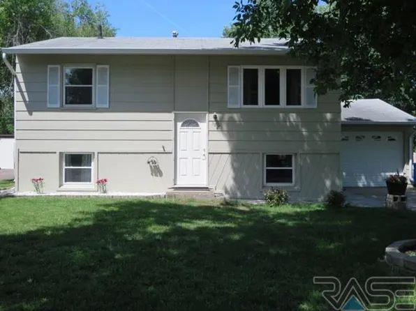 3817 S Glendale Ave, Sioux Falls, SD 57105
