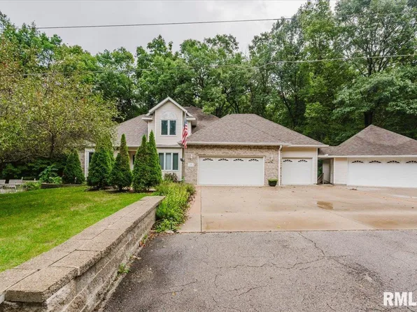 326 Westminster Dr, Mackinaw, IL 61755