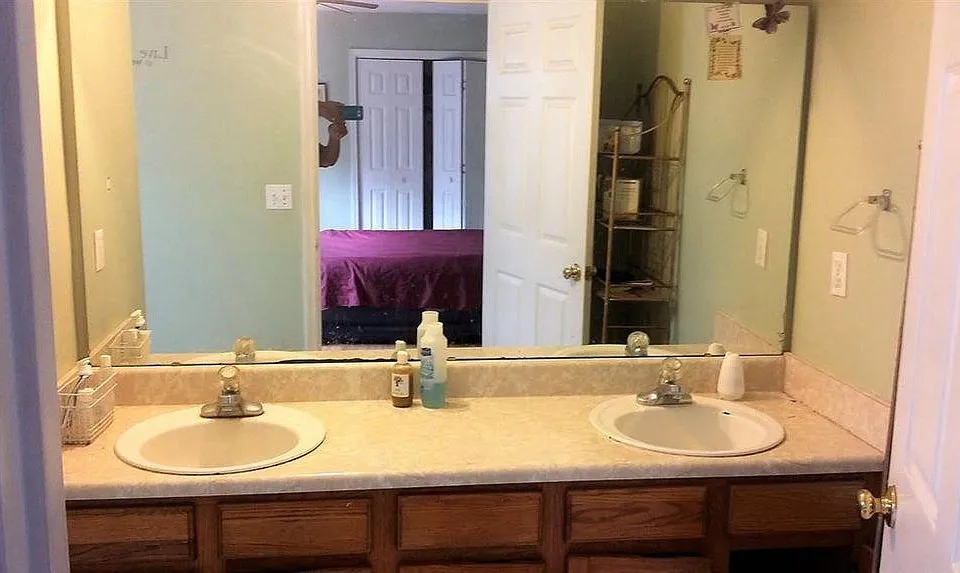 3171 Huttersfield Cir
